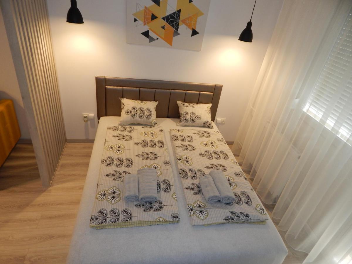 Pisztacia 2020 Apartman Kazincbarcika Buitenkant foto